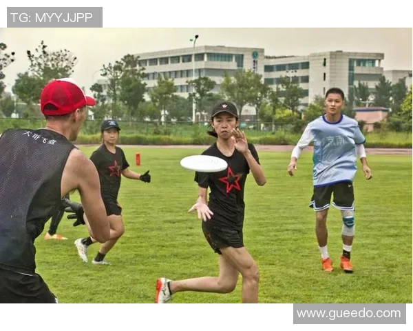 飞盘运动的魅力与挑战李伟分享他的飞盘生涯故事与心得